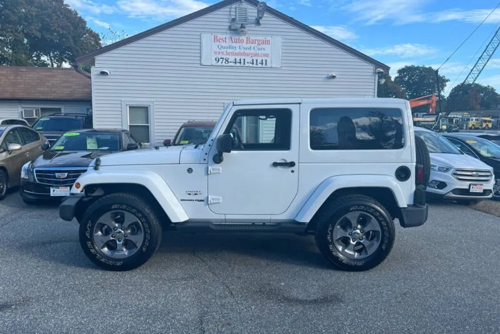 2018 Jeep Wrangler Sahara photo 1