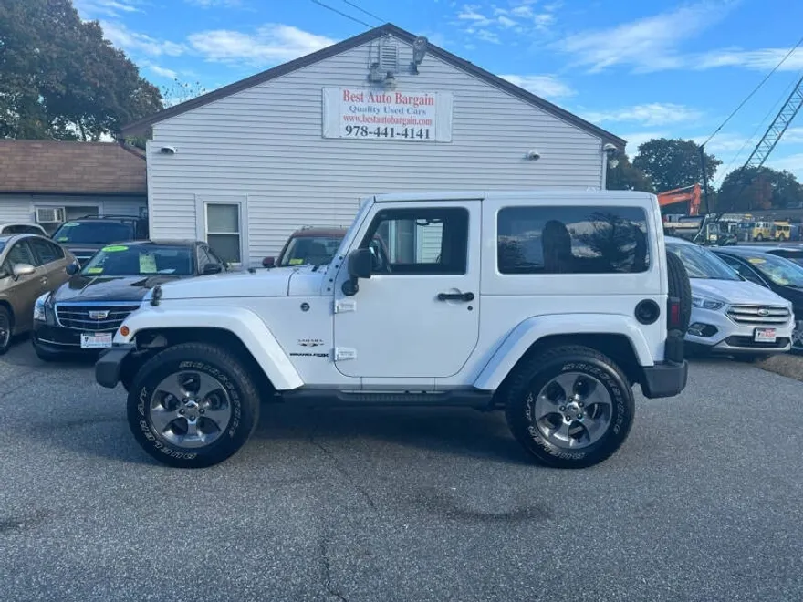 2018 Jeep Wrangler Sahara photo 1