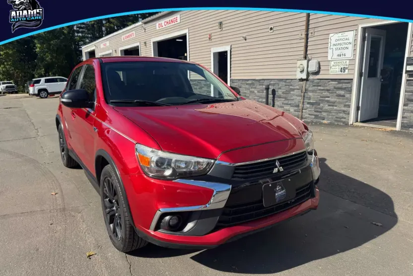 2017 Mitsubishi Outlander Sport LE photo 1
