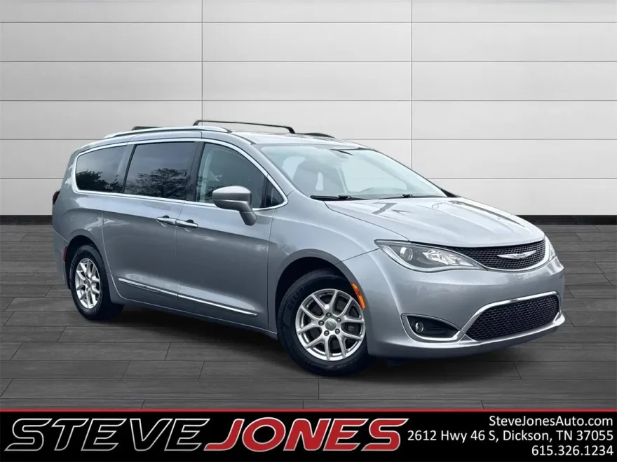 2020 Chrysler Pacifica Touring L photo 1