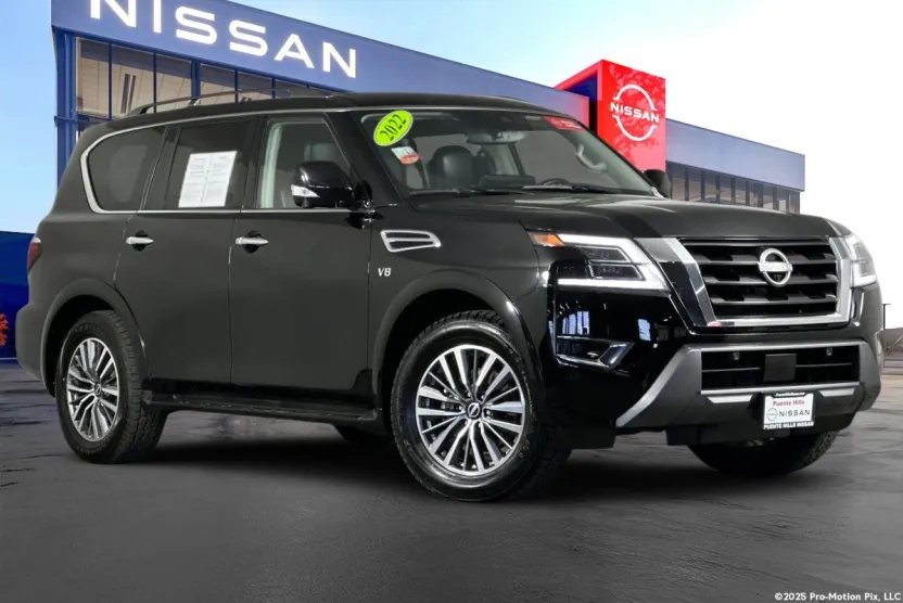 2022 Nissan Armada SL photo 1