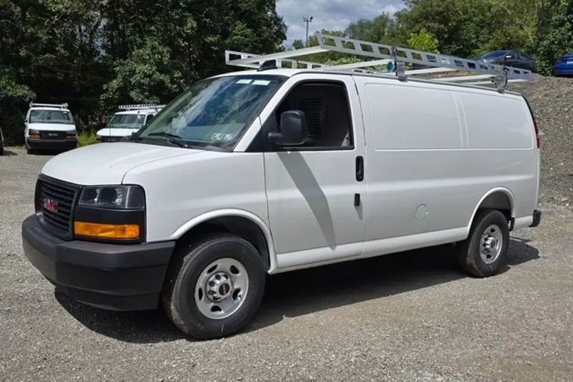 2025 Gmc Savana 2500 Cargo photo 1