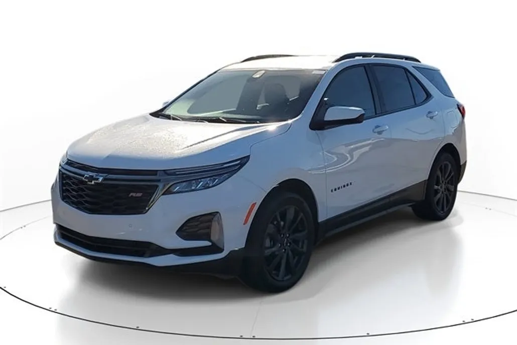 2023 Chevrolet Equinox RS photo 1