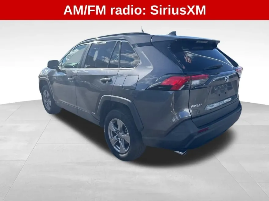 2024 Toyota RAV4 Hybrid XLE photo 1
