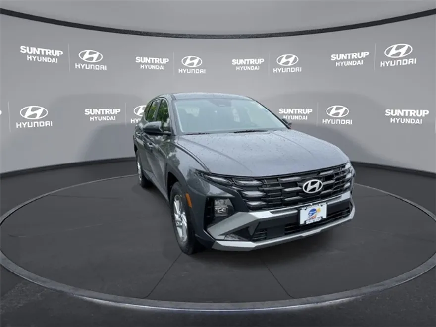 2025 Hyundai Tucson SE photo 1