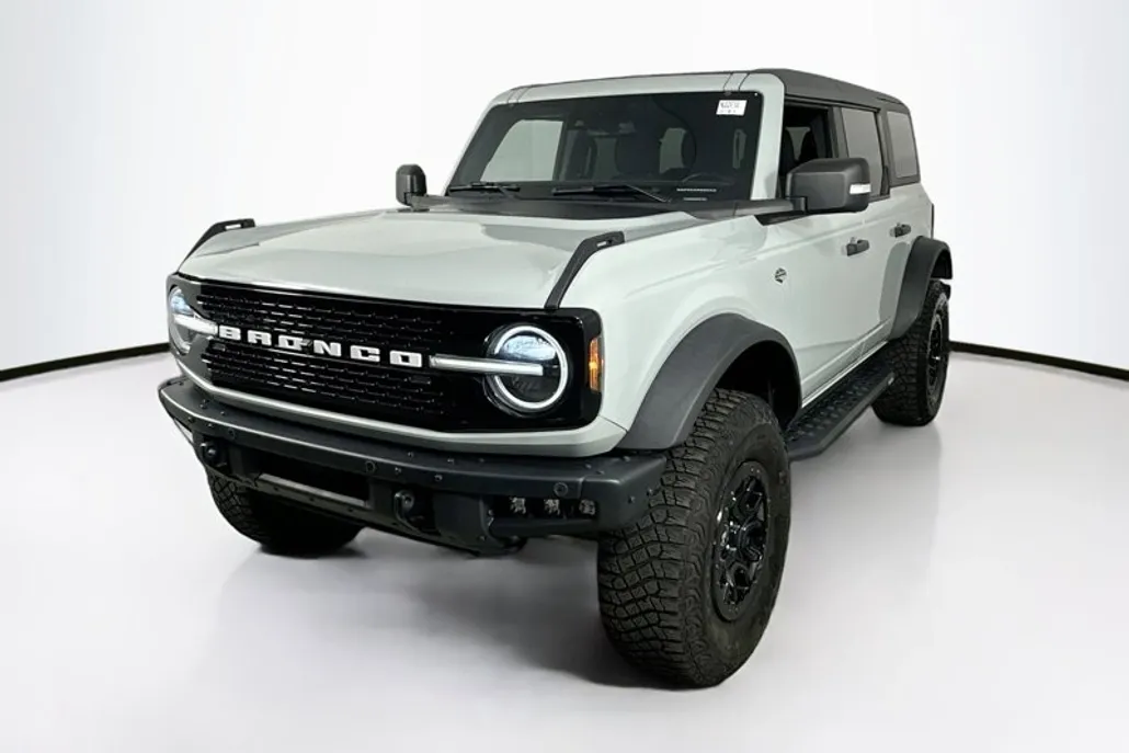 2022 Ford Bronco Base Big Bend Black Diamond Outer Banks Badlands Wildtrak Everglades photo 1