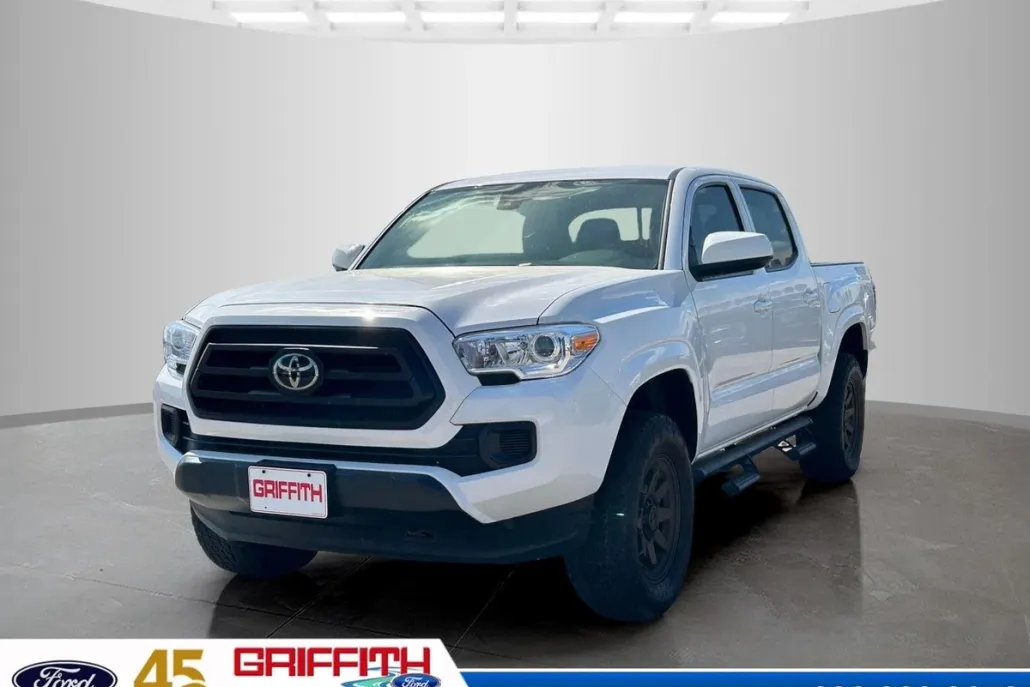 2023 Toyota Tacoma SR photo 1