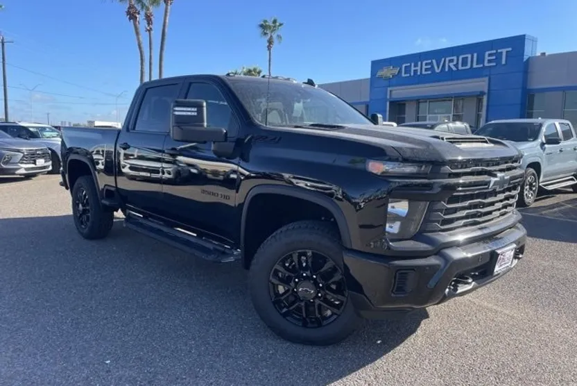 2026 Chevrolet Silverado 2500HD Custom photo 1