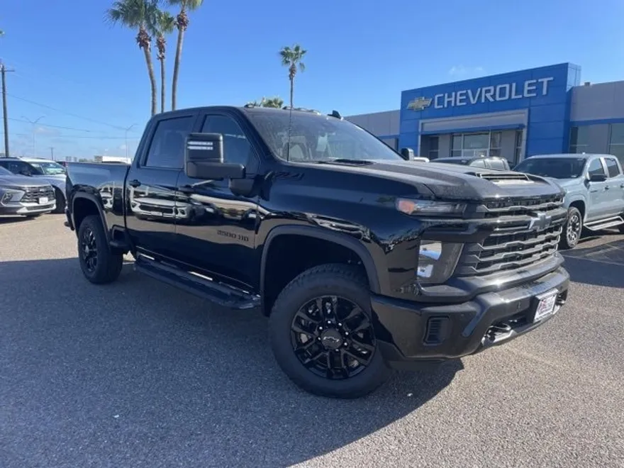 2026 Chevrolet Silverado 2500HD Custom photo 1