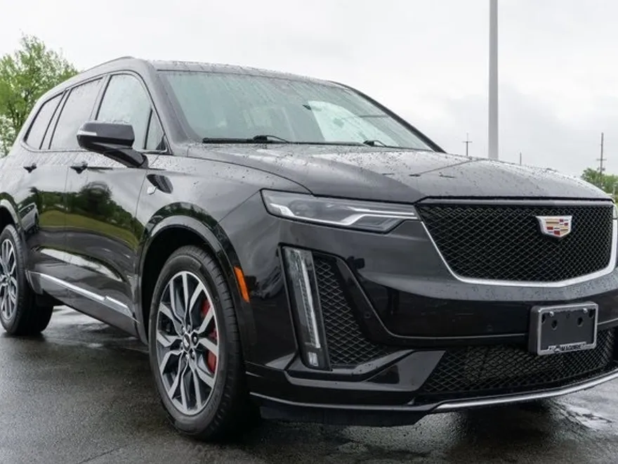 2023 Cadillac XT6 Sport photo 1