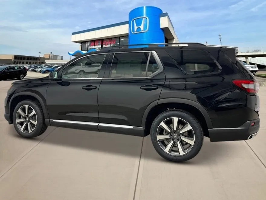 2025 Honda Pilot Elite photo 1