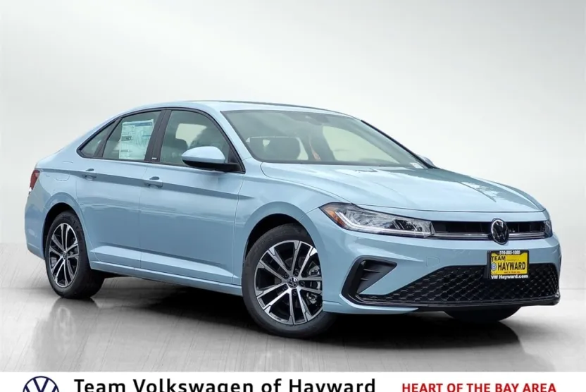2026 Volkswagen Jetta Sport photo 1
