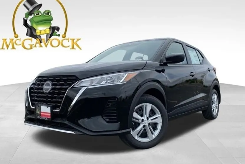 2025 Nissan Kicks Play S photo 1