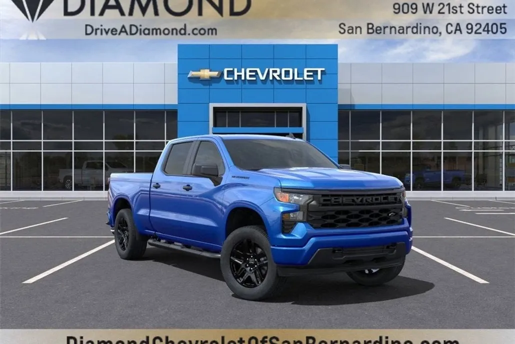 2025 Chevrolet Silverado 1500 Custom photo 1