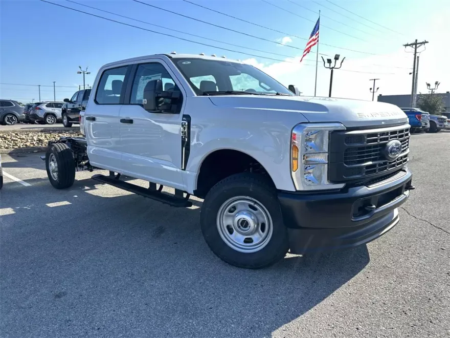 2026 Ford F-350 XL photo 1