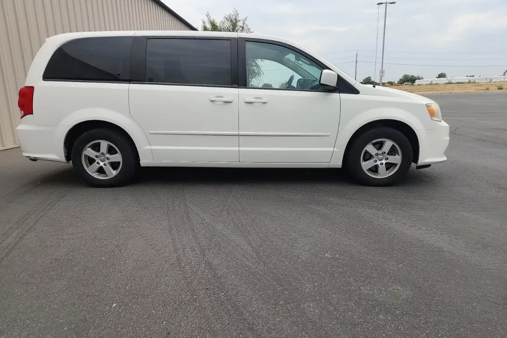 2012 Dodge Grand Caravan SE photo 1