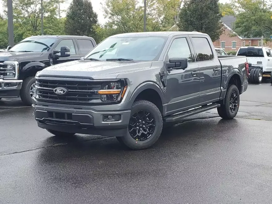2025 Ford F-150 XLT photo 1