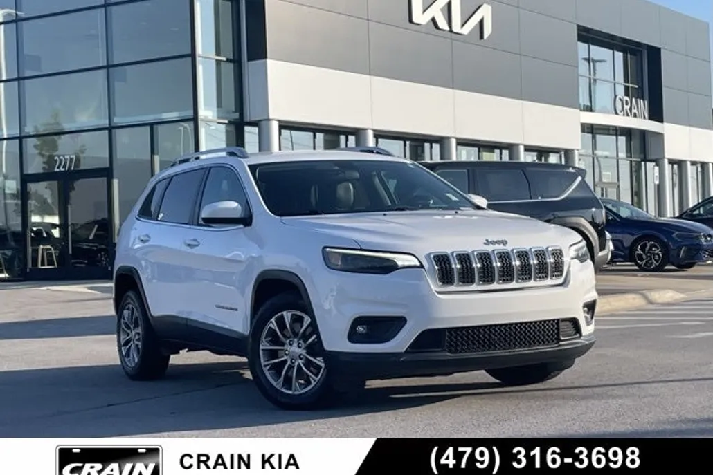 2019 Jeep Cherokee Latitude photo 1