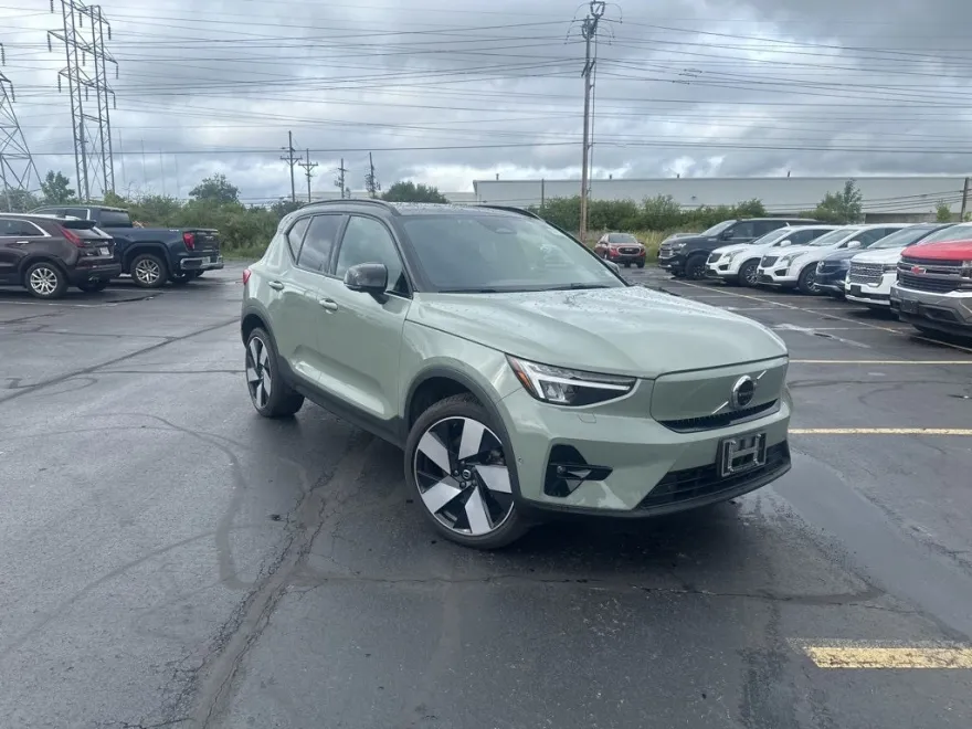 2023 Volvo XC40 Recharge Ultimate photo 1
