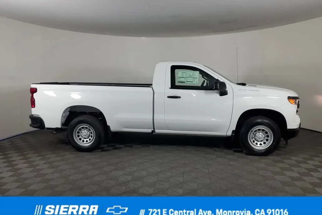 2026 Chevrolet Silverado 1500 photo 1