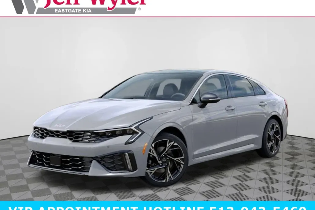 2025 Kia K5 GT-Line photo 1
