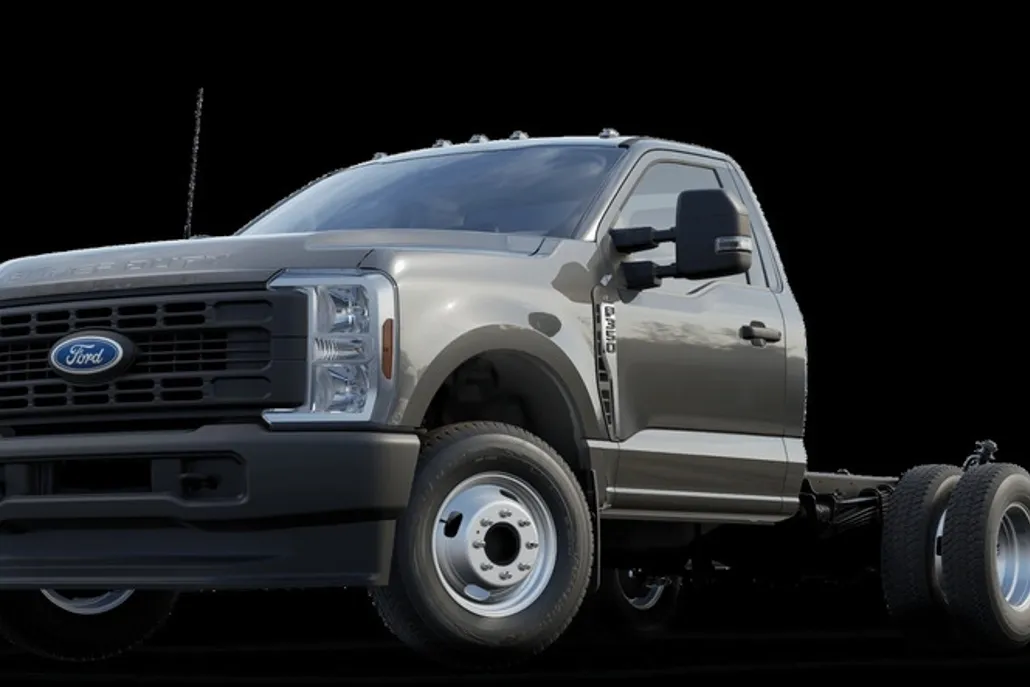 2025 Ford F-350 XL photo 1