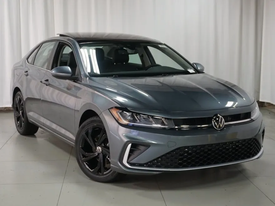 2025 Volkswagen Jetta 1.5T SE photo 1