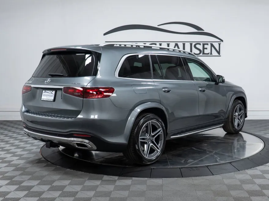 2026 Mercedes Benz GLS 450 4MATIC photo 1