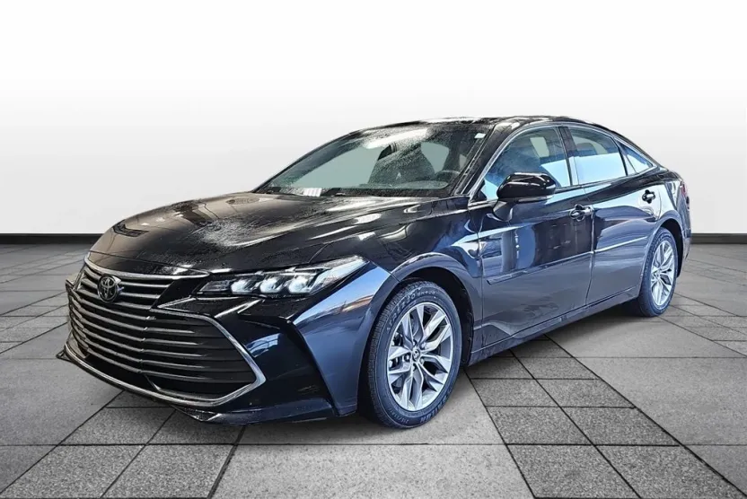 2021 Toyota Avalon XLE photo 1