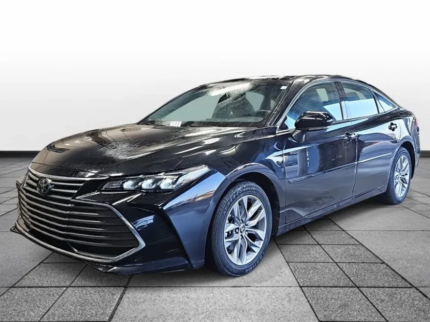 2021 Toyota Avalon XLE photo 1