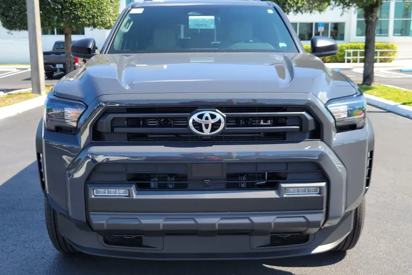 2025 Toyota 4Runner SR5 photo 1