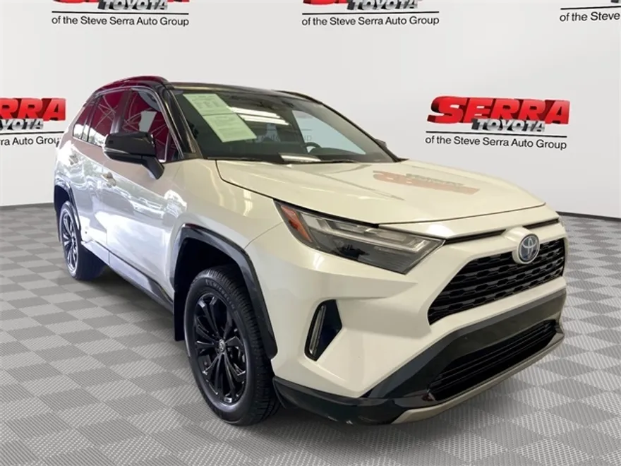 2024 Toyota RAV4 XSE photo 1