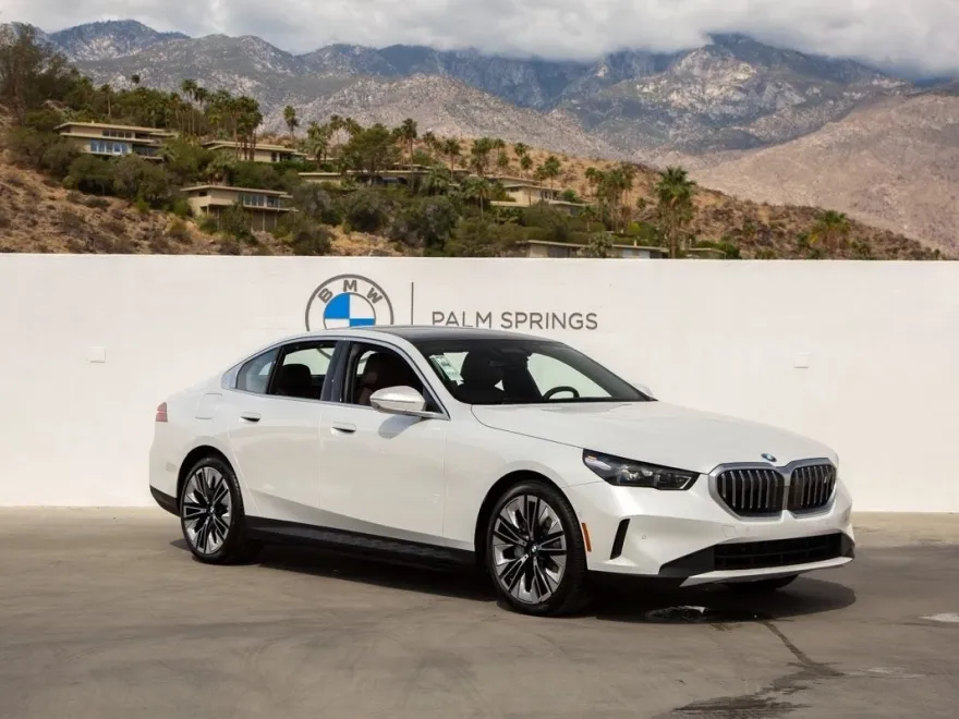 2025 Bmw i5 eDrive40 photo 1