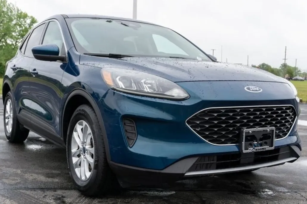 2020 Ford Escape SE photo 1