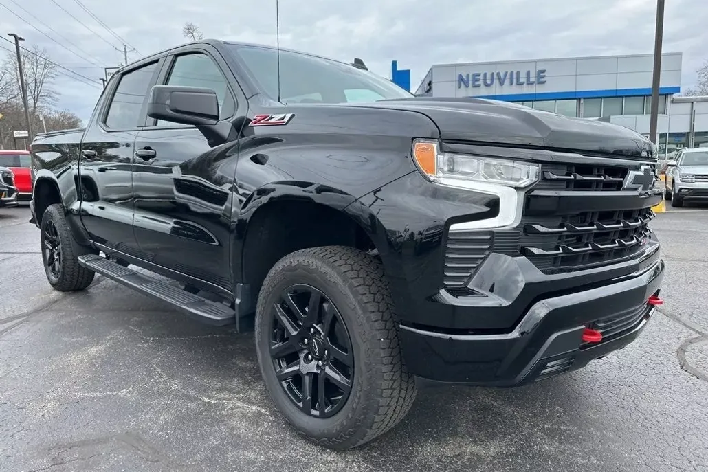 2024 Chevrolet Silverado 1500 LT Trail Boss photo 1