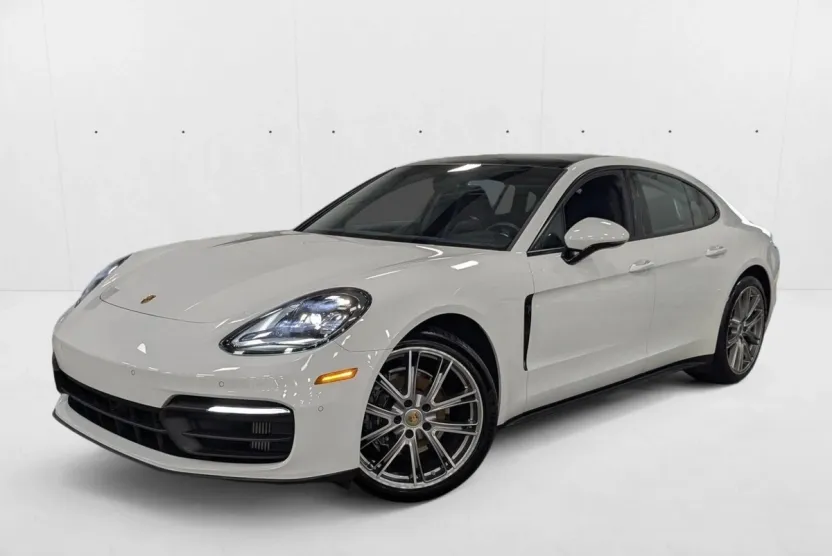 2022 Porsche Panamera photo 1