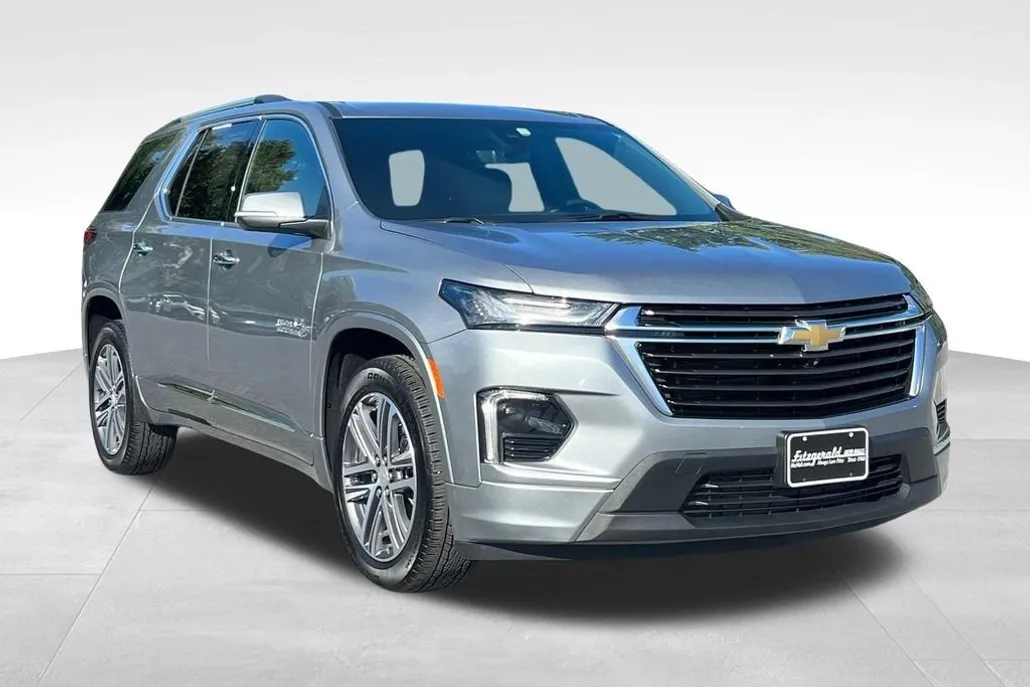 2023 Chevrolet Traverse High Country photo 1