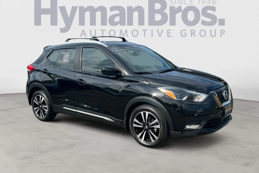2020 Nissan Kicks SR photo 1