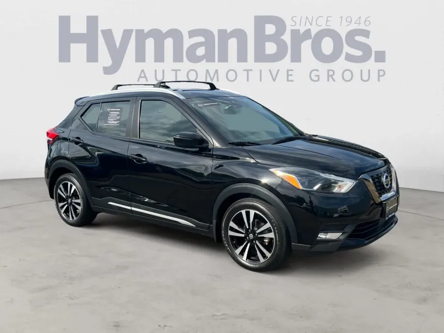 2020 Nissan Kicks SR photo 1