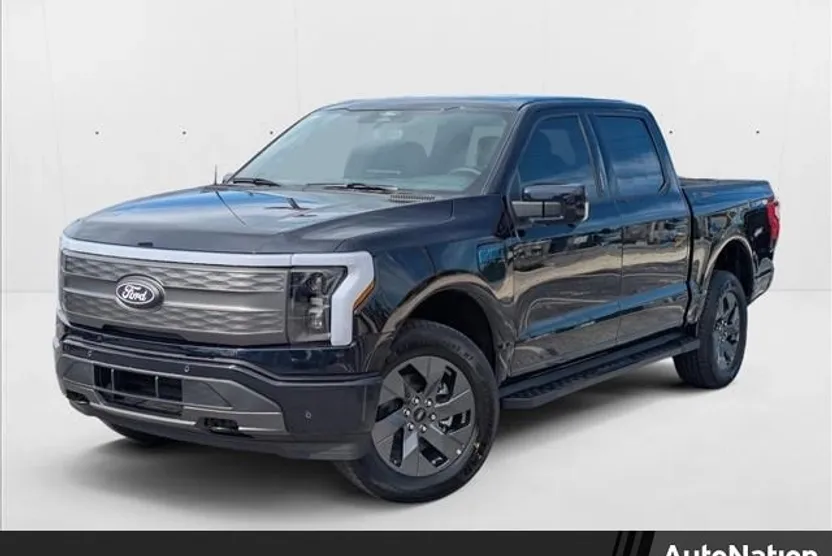 2025 Ford F-150 Lightning Lariat photo 1