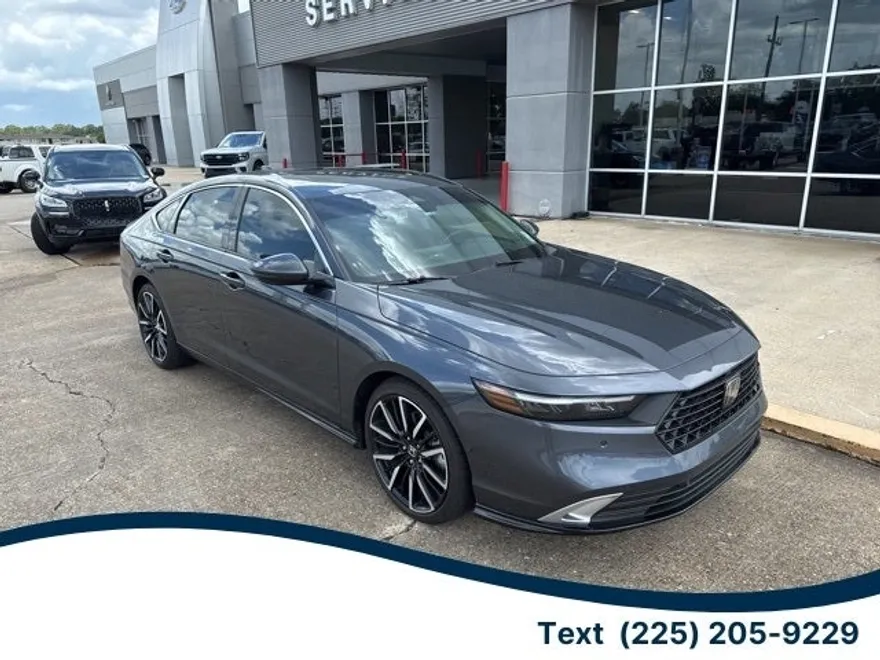 2024 Honda Accord Hybrid Touring photo 1