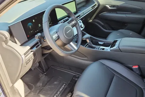 2025 Hyundai Tucson SEL Convenience photo 2