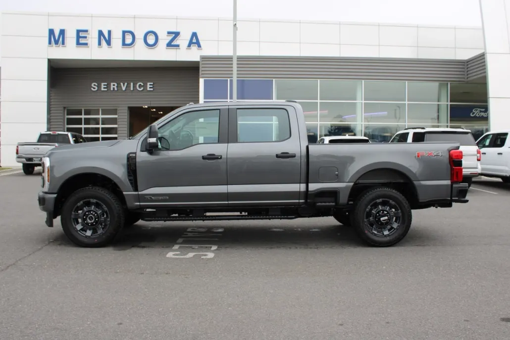 2025 Ford F-250 photo 1