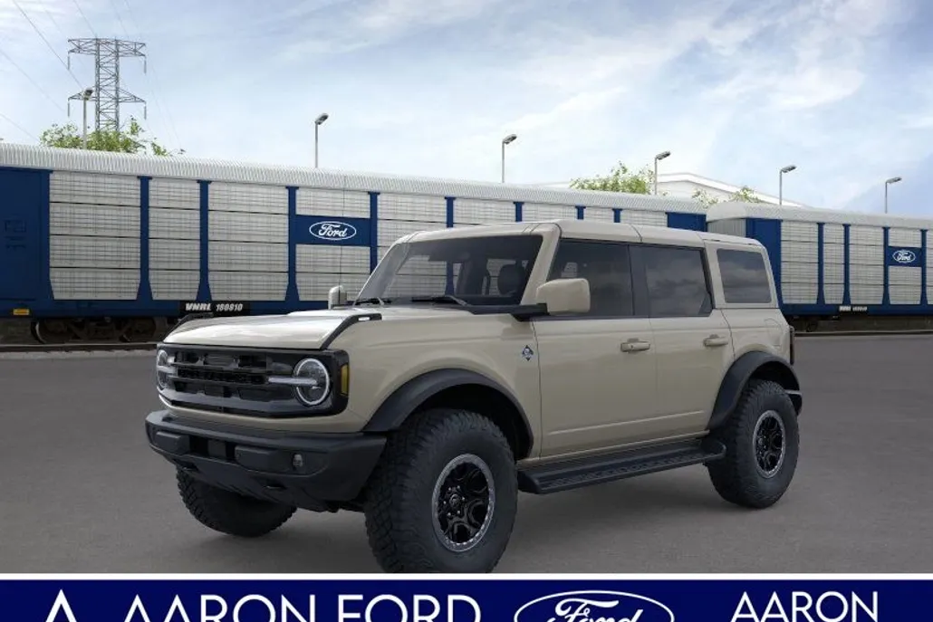 2025 Ford Bronco Outer Banks photo 1