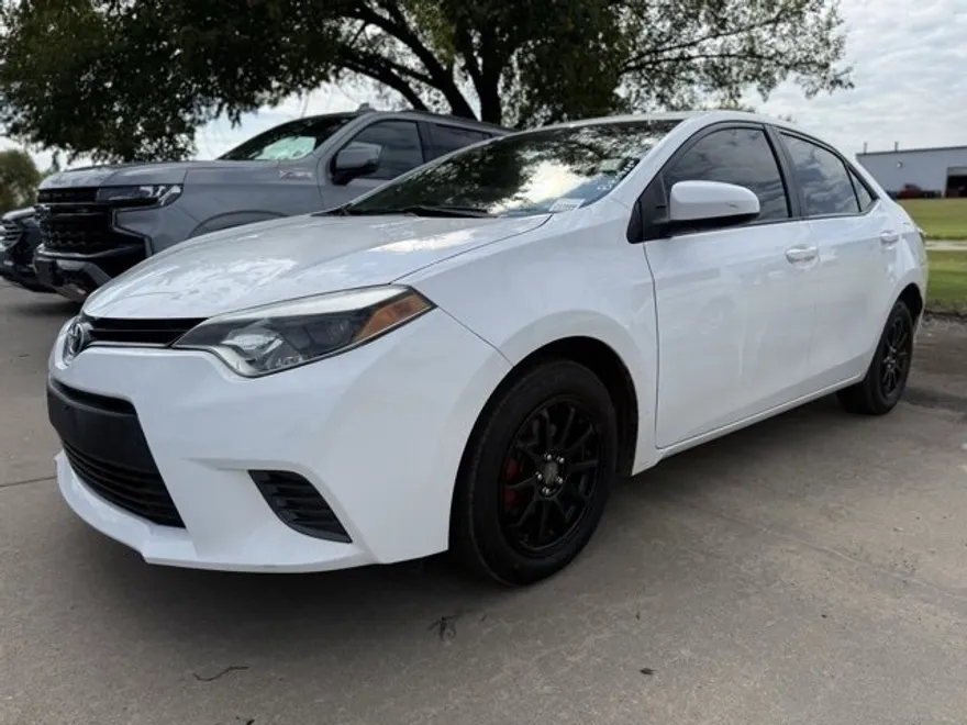 2016 Toyota Corolla L photo 1