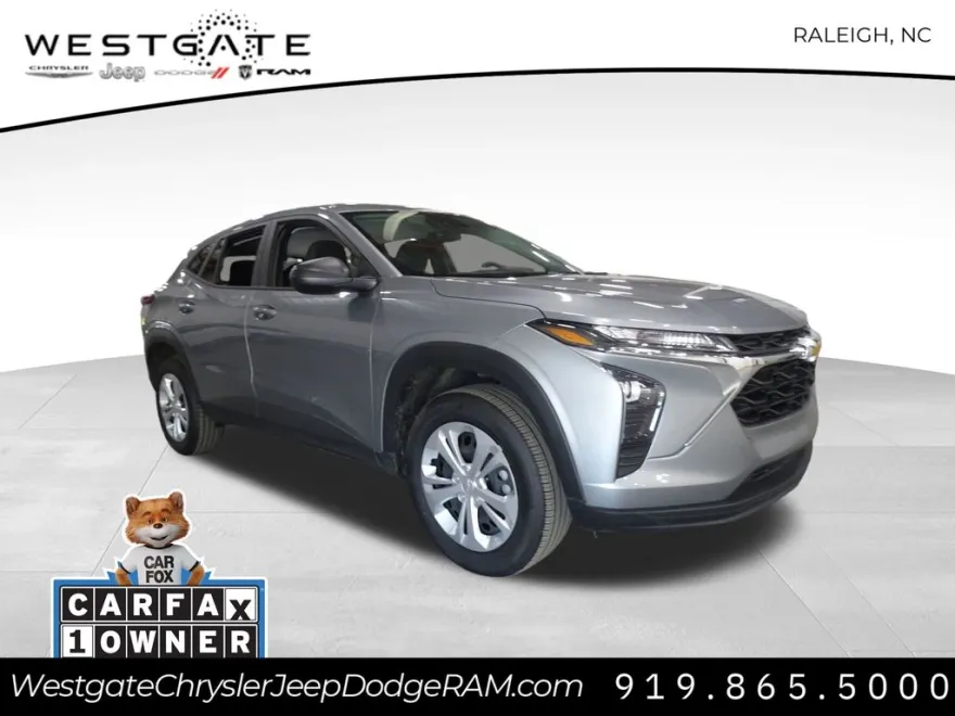 2024 Chevrolet Trax LS photo 1