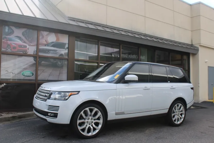 2016 Land Rover Range Rover HSE photo 1