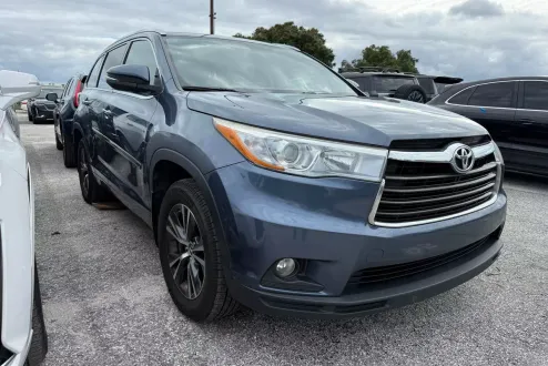 2016 Toyota Highlander XLE photo 3