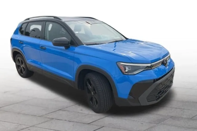 2025 Volkswagen Taos SE photo 1