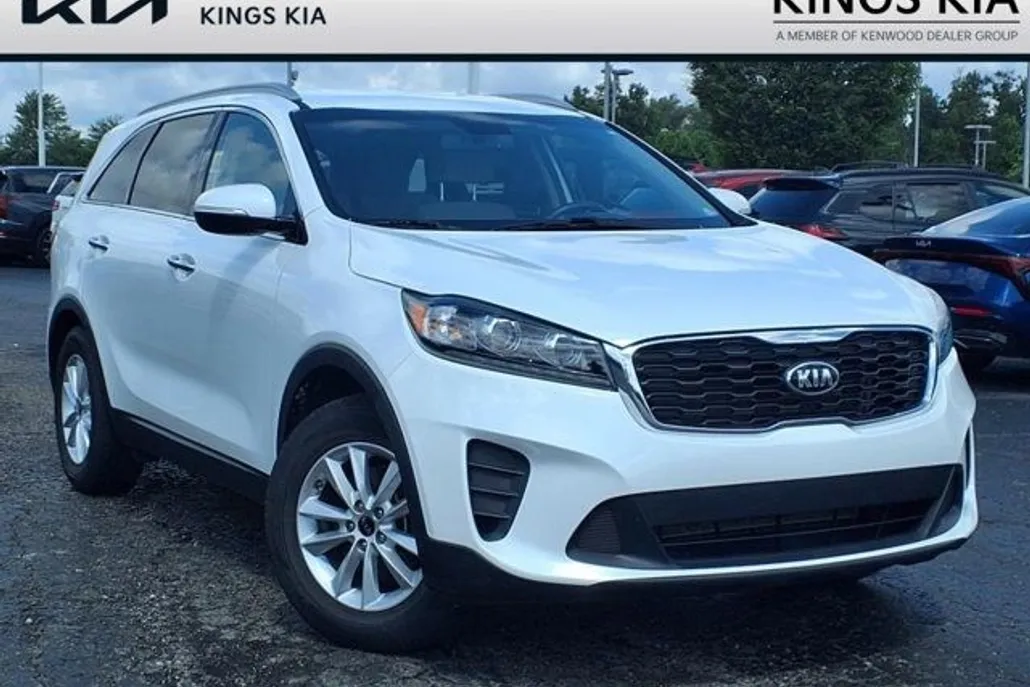 2019 Kia Sorento LX photo 1
